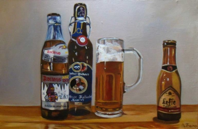 Cheve chela cerveza botellas tarro leffe marca mesa fondo blanco pintura cuadro obra arte