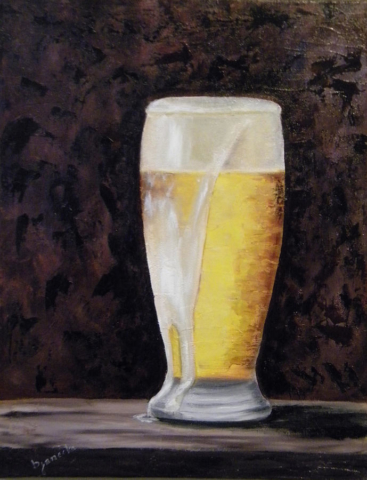 Cheve chela cerveza vaso con espuma derramada derramando derramante virtiendo espumosa corona deliciosa fondo oscuro amarilla luz cubierta pintura cuadro obra arte