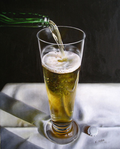 Cheve chela cerveza sirviendo vaciando servir botella vaso mantel corcholata sombra luz realista realismo hiperrealismo fondo negro texturas espuma hermoso bello bellísimo la gran belleza vivo tarde atardecer pintura cuadro obra arte